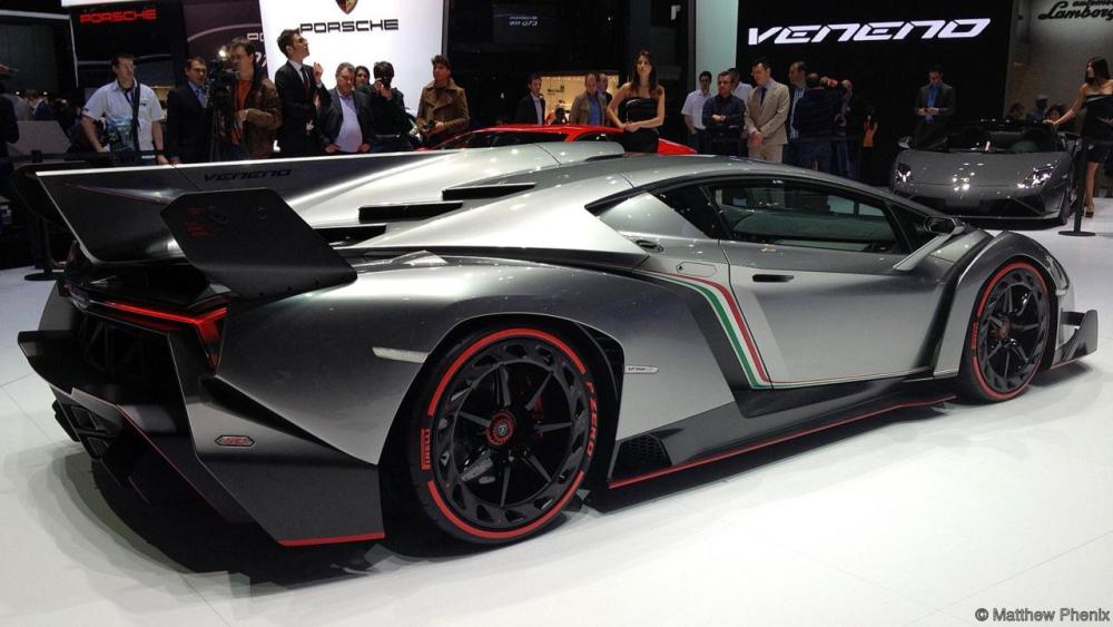 Lamborghini Veneno nayo iri mu modoka zakunzwe cyane