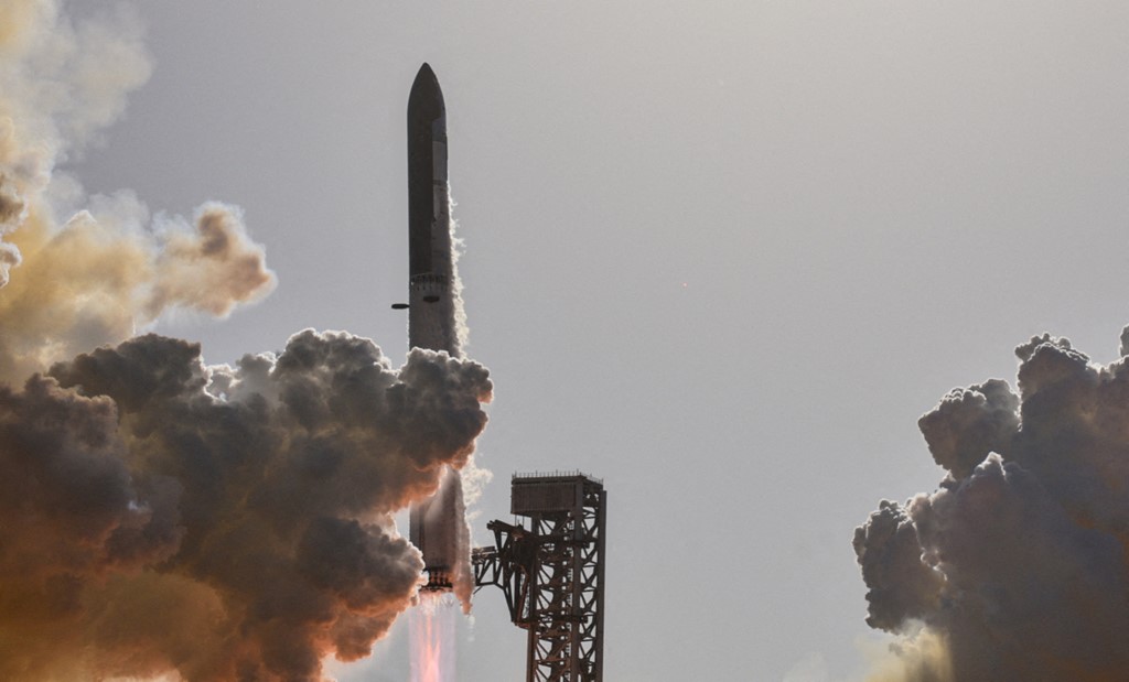 Igice cy’icyogajuru cya SpaceX gipima toni enye cyagonze Ukwezi
