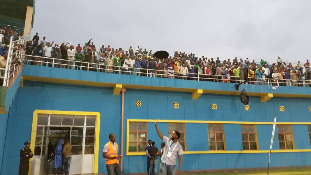 Abafana bakiranye urugwiro Rutamu Elie Joe