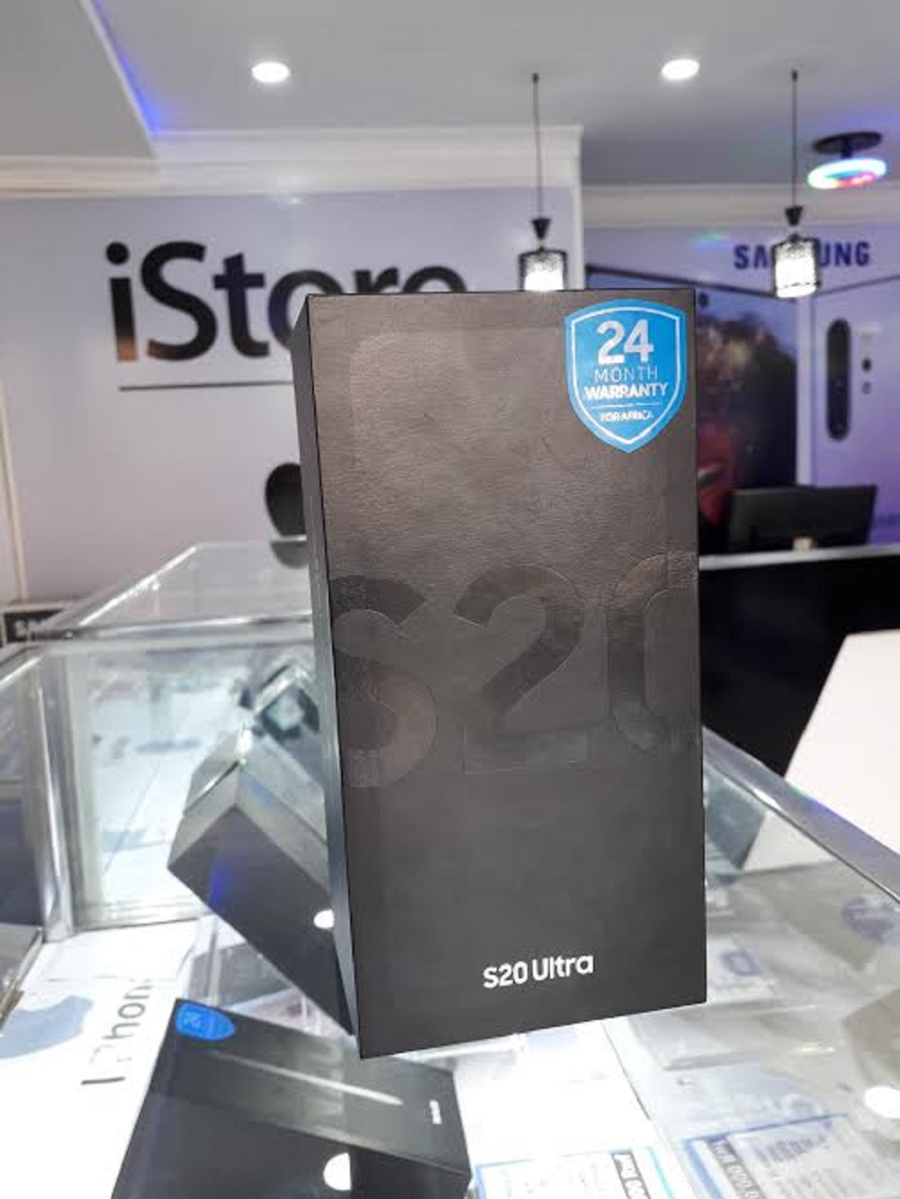 Telefoni zo mu iduka rya Sausung 250 ziba zifite ibyangombwa byose kandi ari nshayshya