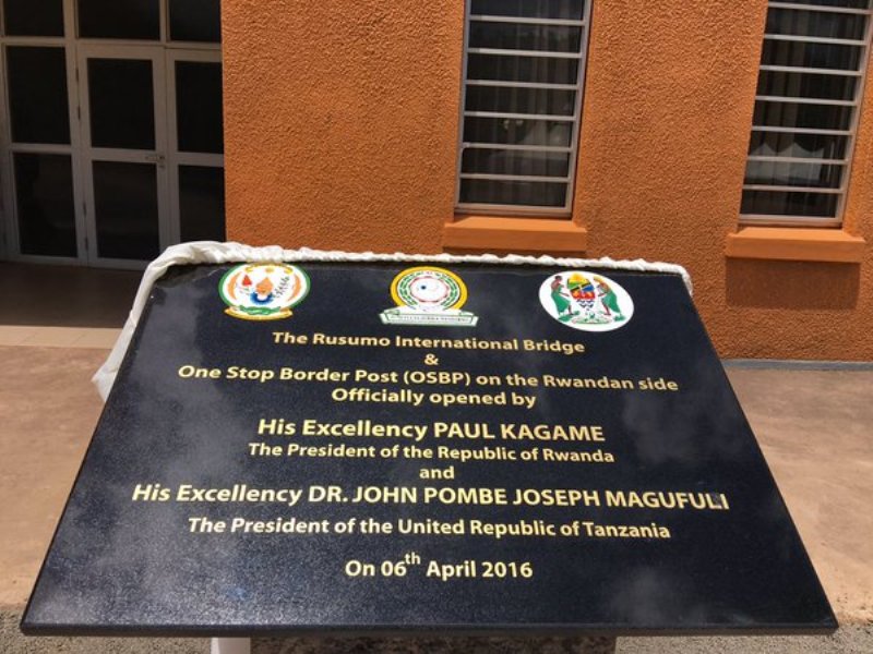 Ikiraro mpuzamahanga cya Rusumo n'Ibiro bya Gasutamo ku Rusumo byafunguwe ku mugaragaro n'abakuru b'Ibihugu byombi