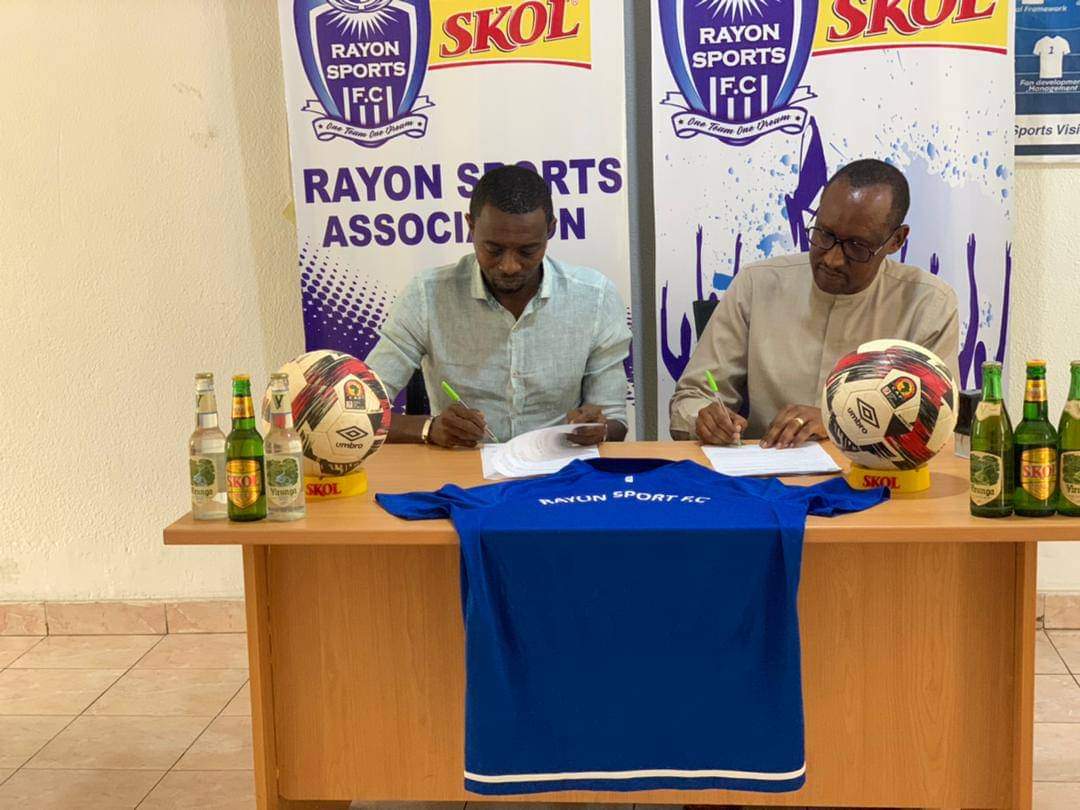 Masudi Djuma yasinye amasezerano y'imyaka ibiri nk'Umutoza Mukuru wa Rayon Sports