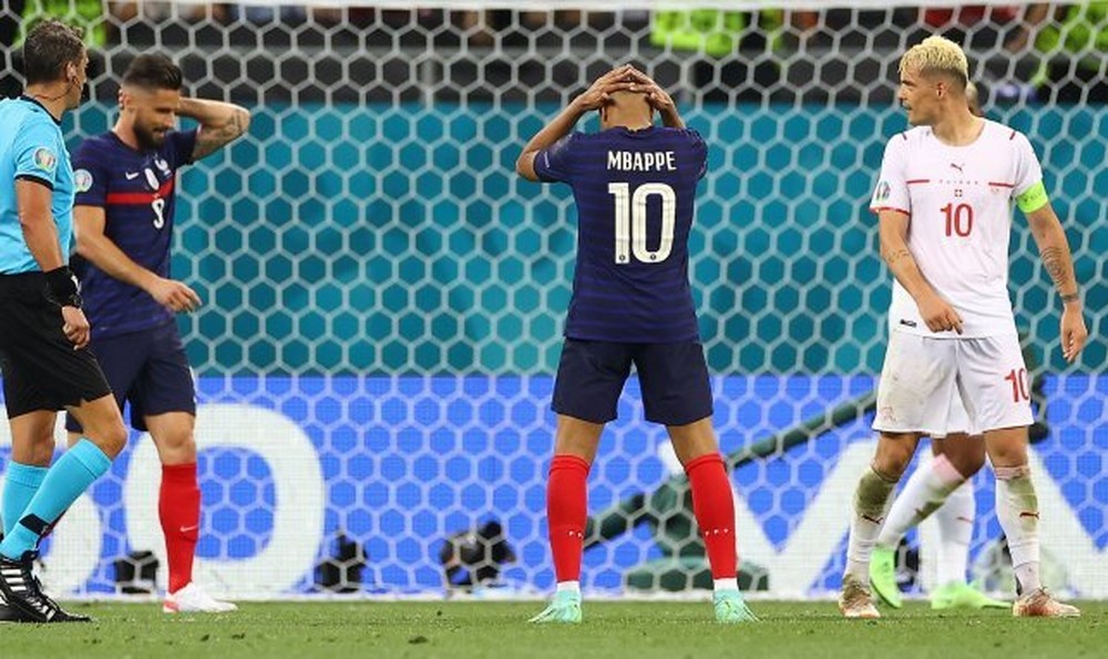 Samuel Eto'o ahamya ko Kylian Mbappé ari we uzasimbura Messi na Cristiano Ronaldo