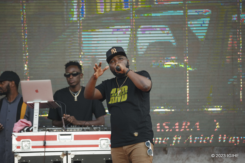 MC Tino ni we wari uyoboye iki gitaramo