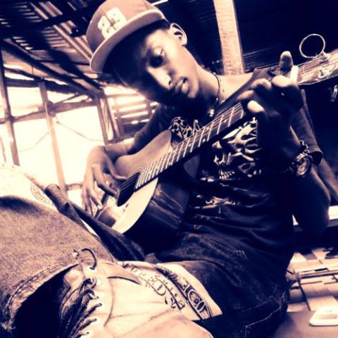 G-Bruce acuranga gitari