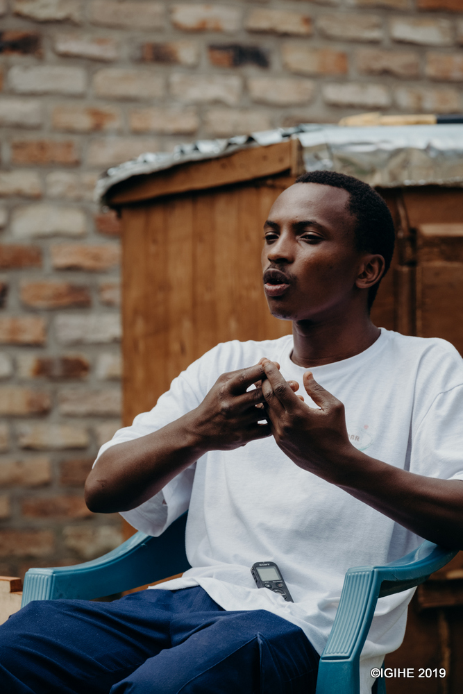 Igitekerezo cyo gukora imashini zihunika imyaka cyavuye ku rugendoshuri Kabagambe yakoreye mu Bugesera