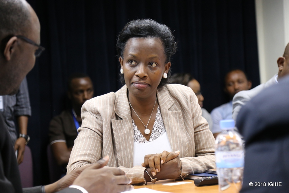 Umuyobozi w’Umujyi wa Kigali, Rwakazina Marie-Chantal avuga ko abagore bahabwa inshingano hashingiwe ku bushobozi bafite