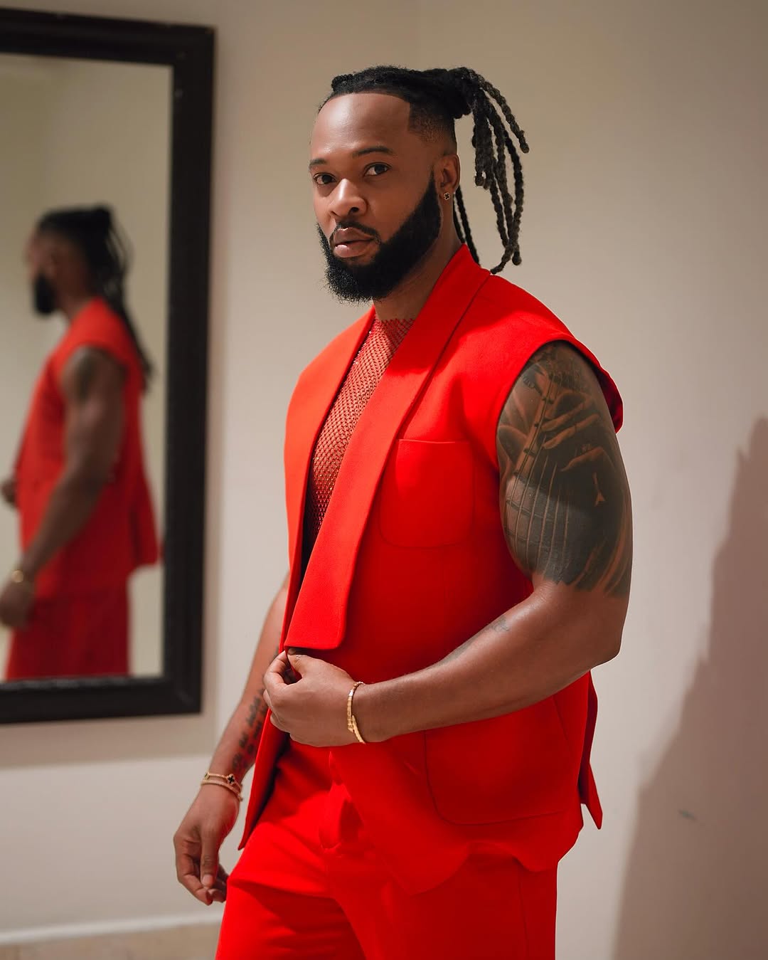 Flavour yatangaje ko agorwa no gukunda umugore umwe