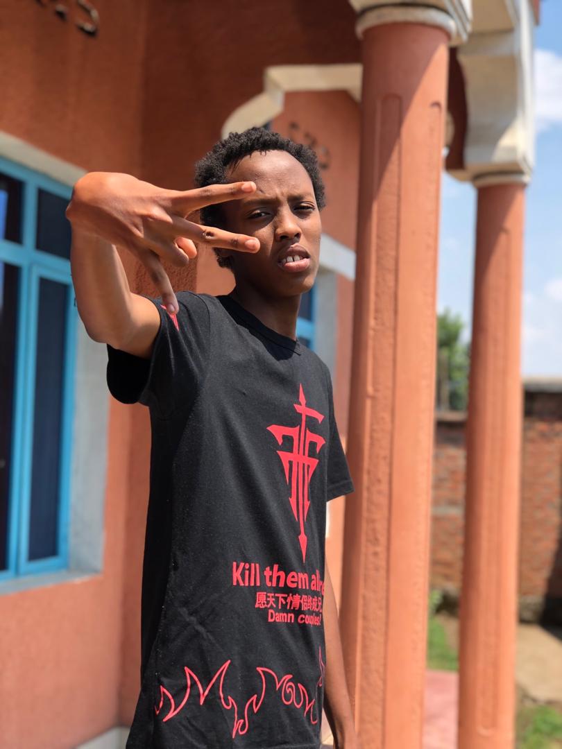 Mico Cedric wiyise Ice Cold, umuraperi w’imyaka 19 winjiye mu muziki
