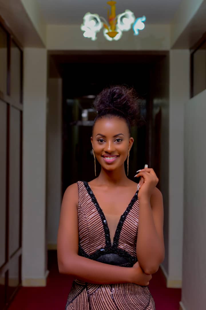 Lea Mutesi avuga ko kwitabira Miss Rwanda bizamubera urubuga rwiza rwo gukabya inzozi ze