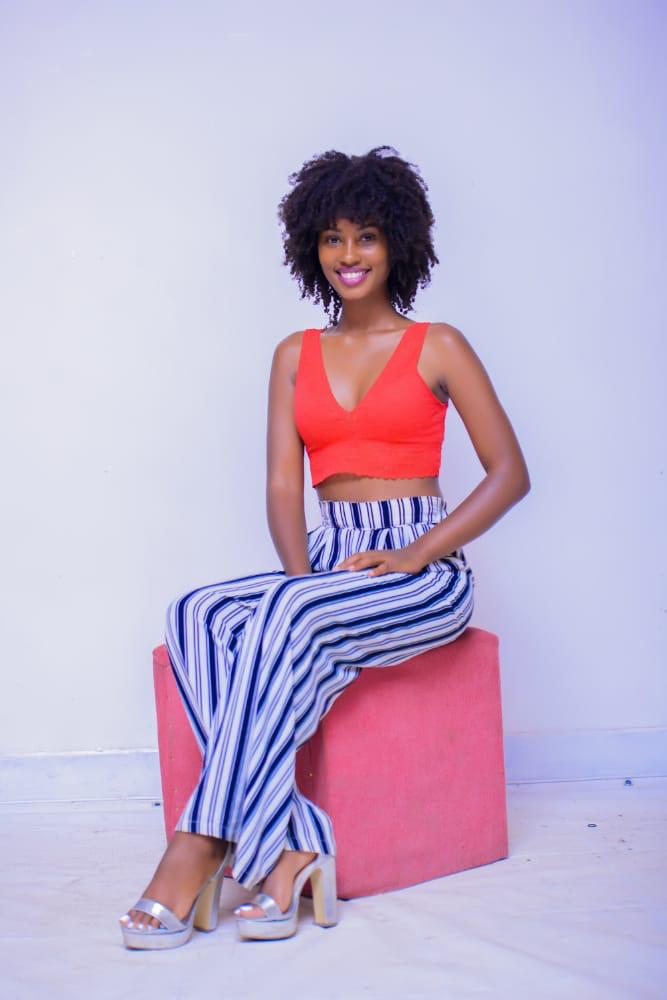 Mutesi Lea ni umwe mu bakobwa bahatanira guhagararira Intara y'Amajyaruguru muri Miss Rwanda 2021