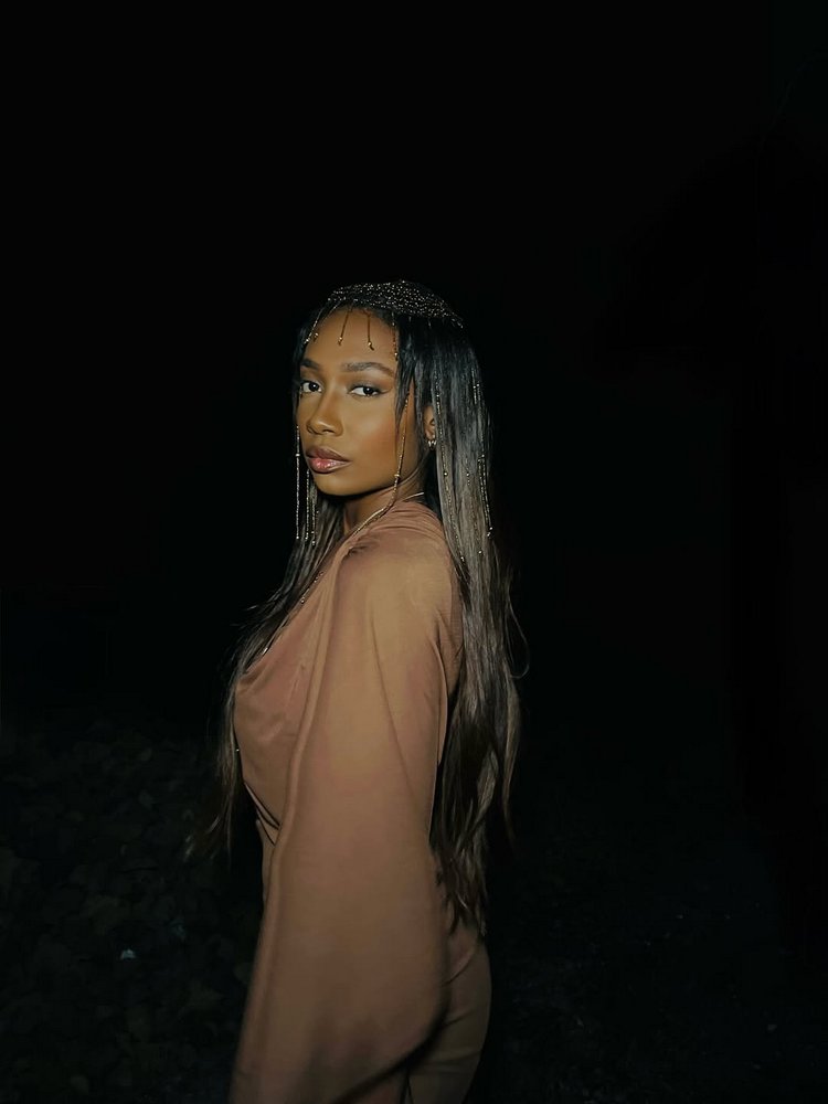 Miss Mayotte ni Kamillat Hervian w'imyaka 24