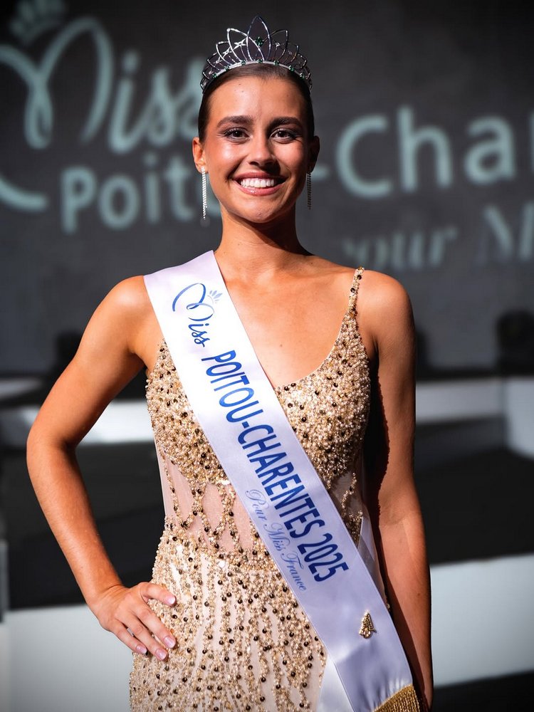 Miss Poitou Charentes ni Agathe Michelet w'imyaka 26