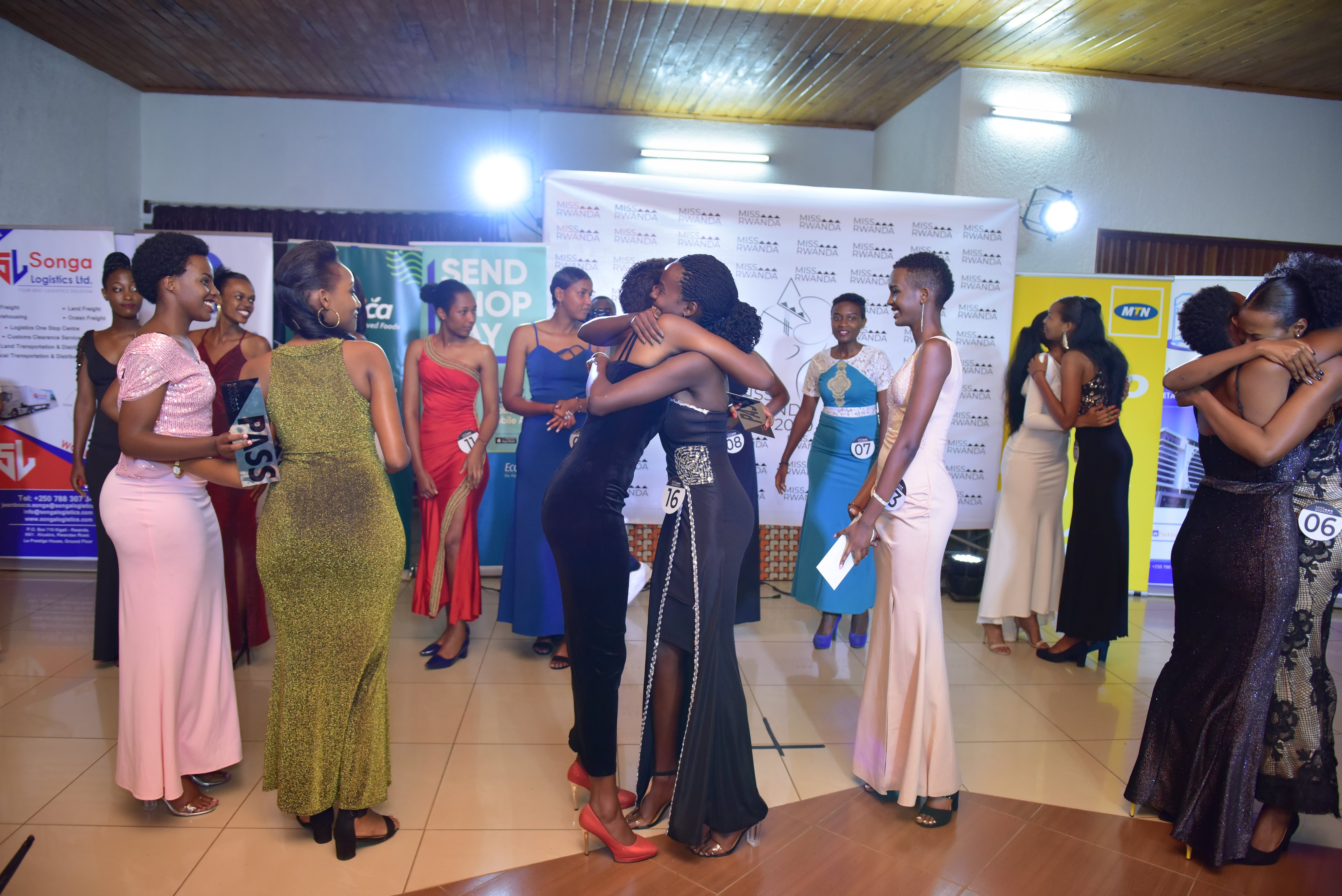 Abatarakomeje mu Ntara y'Amajyepfo bashimira abatsindiye guhagararira aka gace muri Miss Rwanda 2020