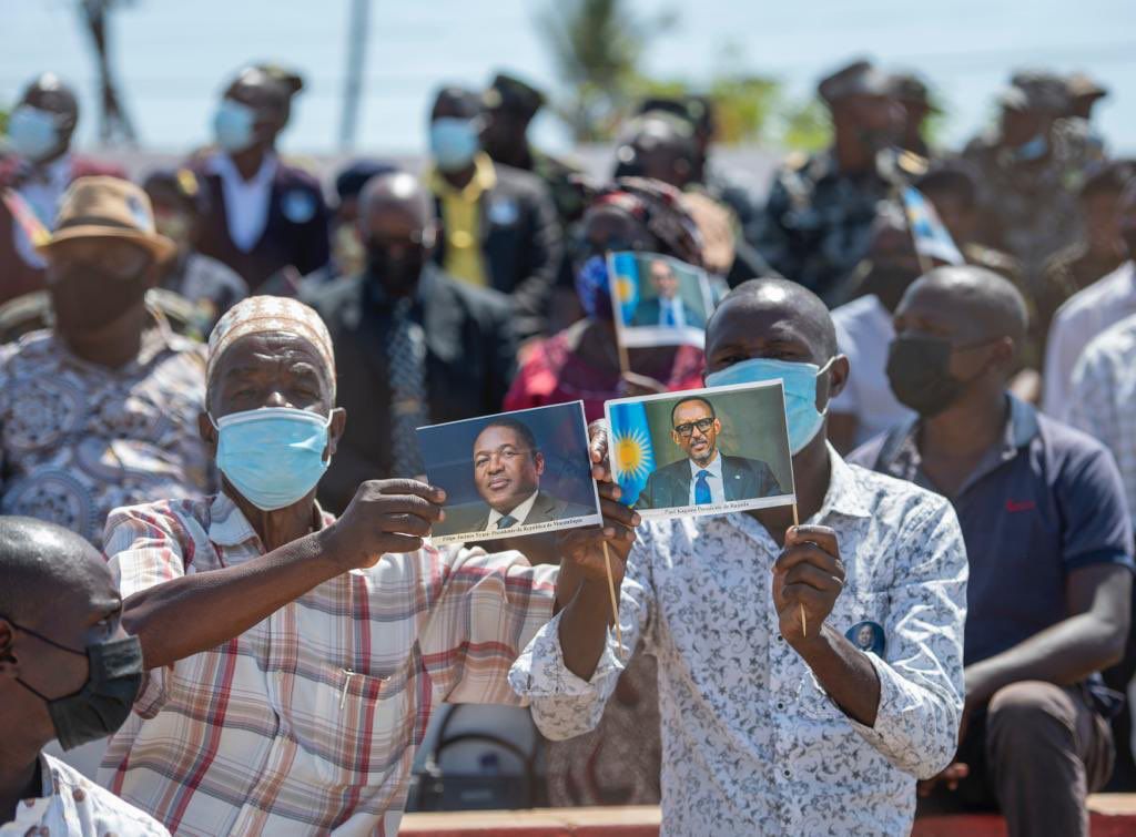 Abaturage bagaragaza ubwuzu bafitiye Perezida Kagame