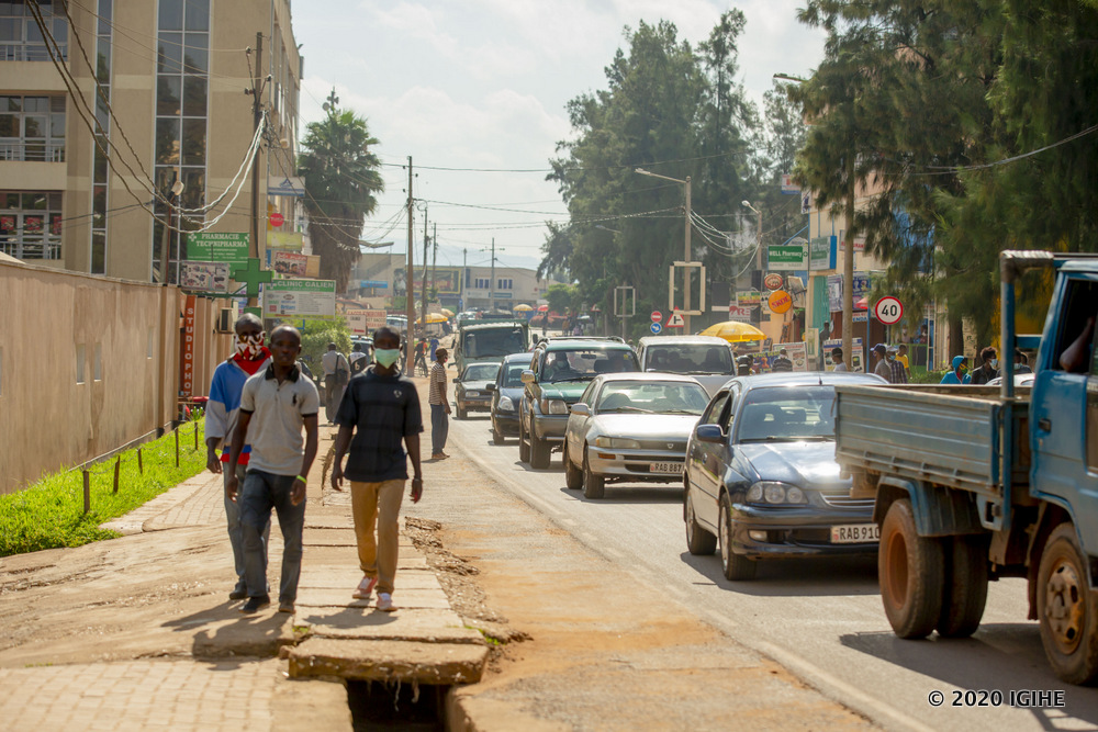 Ibinyabiziga byongeye kuba byinshi mu mihanda nyuma y'igihe bitemererwa kugenda kubera ingamba zo kwirinda Coronavirus