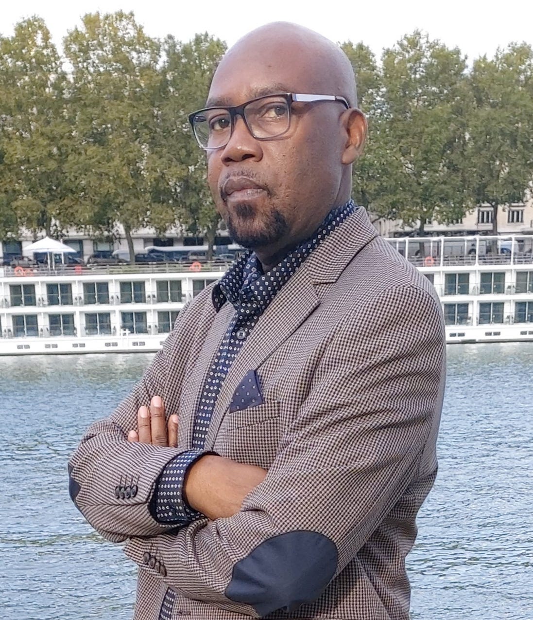 Théophile Mpozembizi yiyita impirimbanyi ya politiki iharanira demokarasi n'amahoro