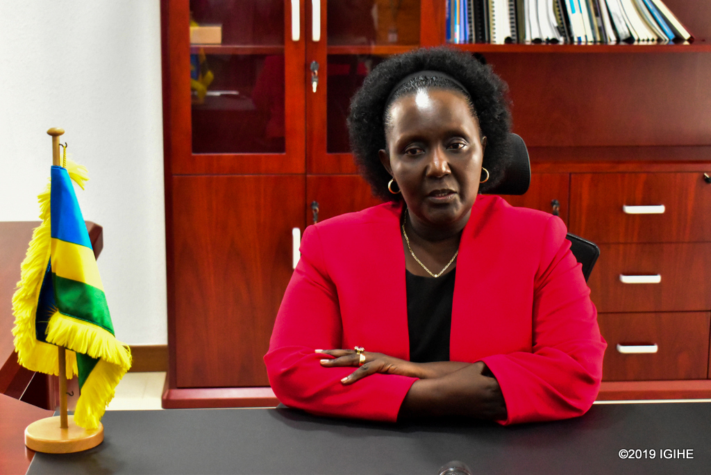 Mukantanganzwa yavuze ko yiteguye guharanira ko amategeko asuzumwa kandi akanozwa