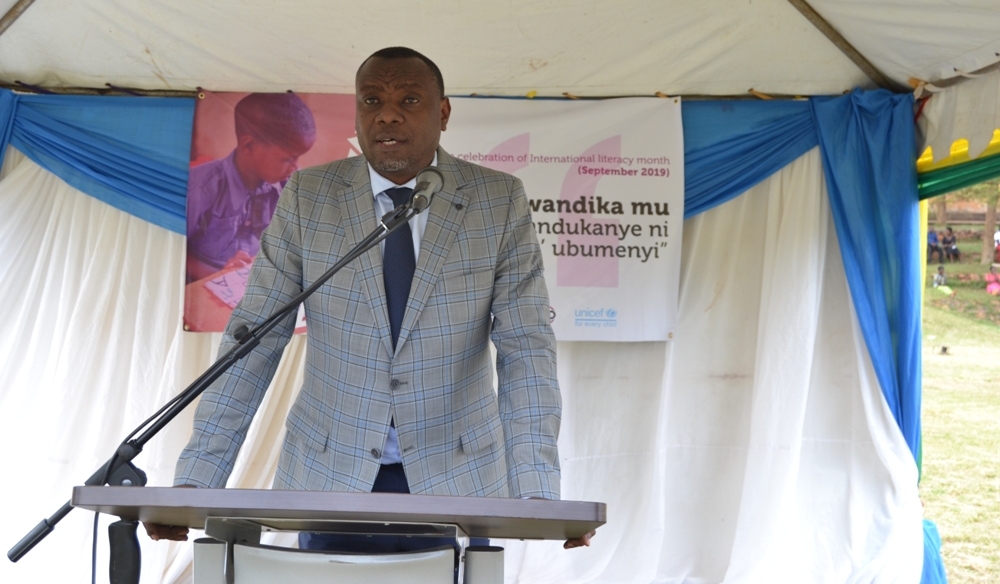 Umunyamabanga wa Leta muri Minisiteri y’uburezi ushinzwe amashuri abanza n’ayisumbuye, Dr Isaac Munyakazi