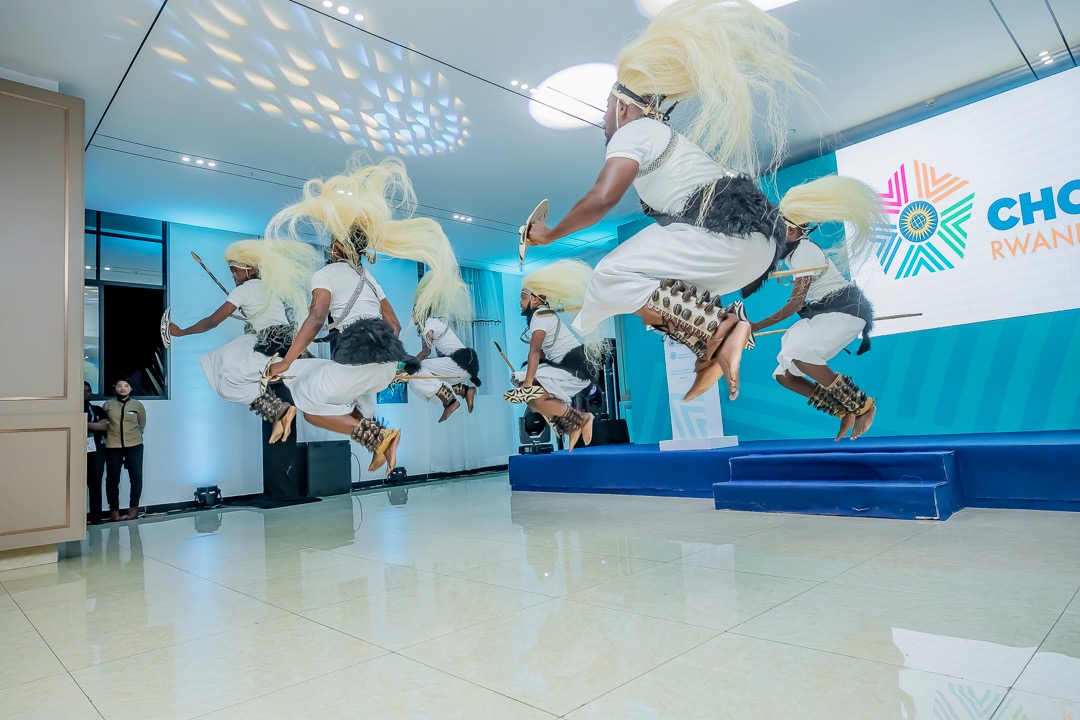Muri ibi birorori itorero inganzo ngari ni ryo ryasusurukije ababyitabiriye