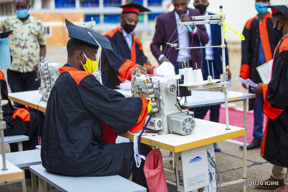 Muri uyu muhango berekanye ubuhanga bahawe