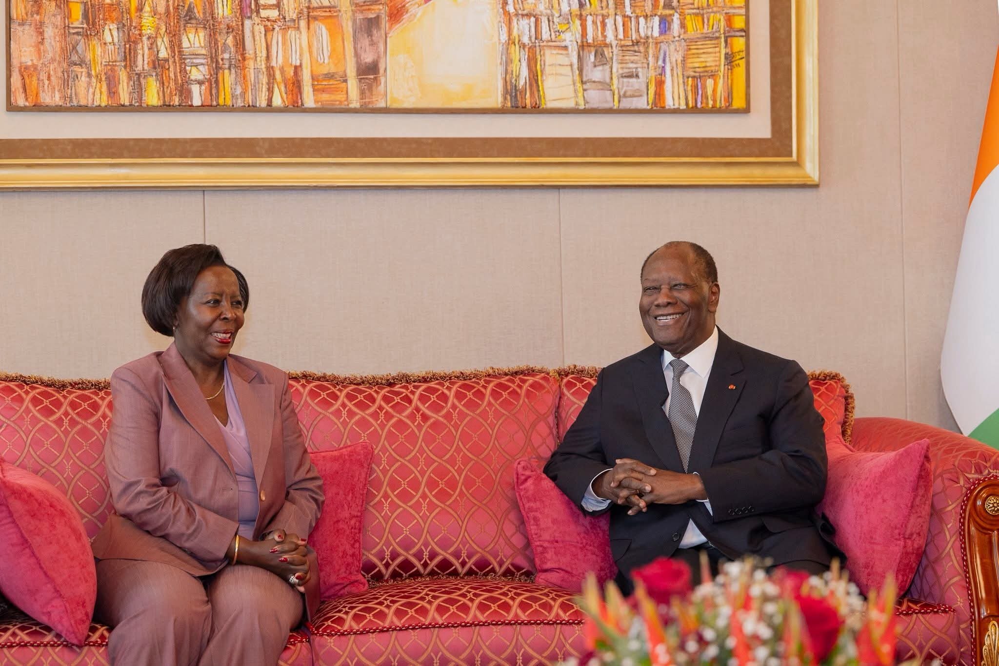 Perezida Ouatara na Mushikiwabo bagiranye ibiganiro byibanze ku nama ya OIF izabera muri Cambodge ari na ho hazabera amatora y'Umunyamabanga Mukuru mushya