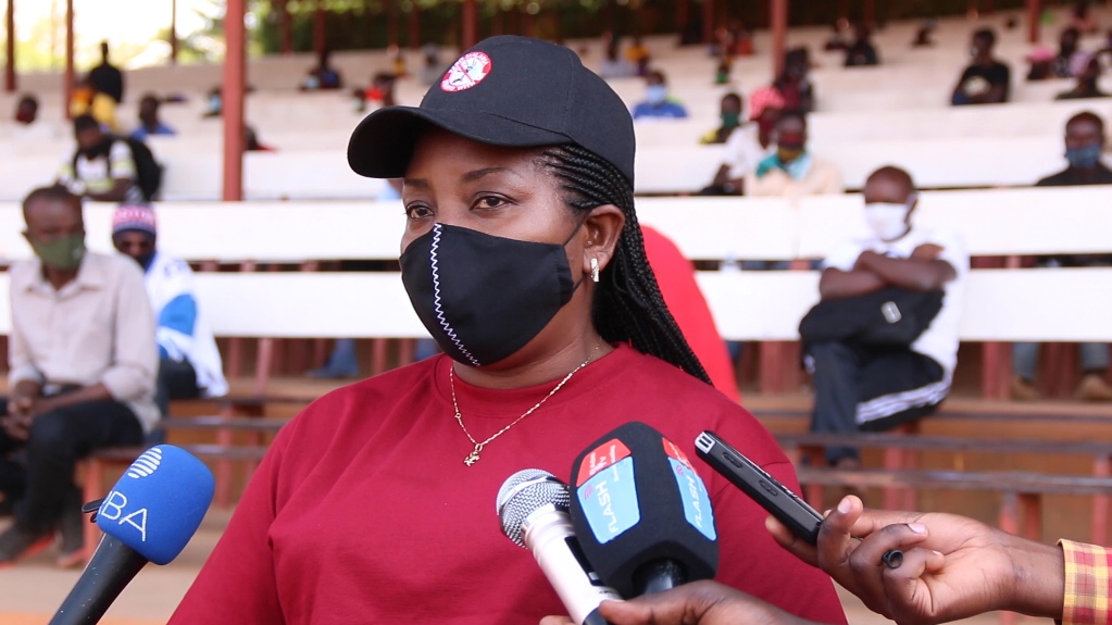 Umuyobozi Nshingwabikorwa w'Akarere ka Gasabo, Umwari Pauline, yabwiye abafashwe n'abaturage muri rusange ko nibakomeza kutubahiriza amabwiriza bishobora gutuma gahunda ya Guma mu Rugo isubizwaho