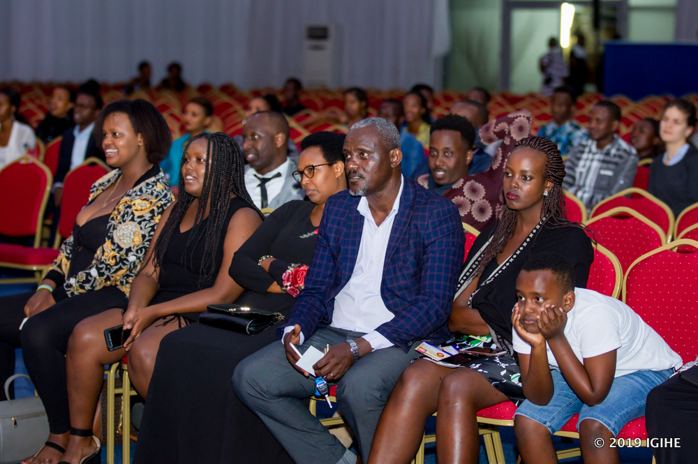 Ni igitaramo cyitabiriwe n'ab'ingeri zose