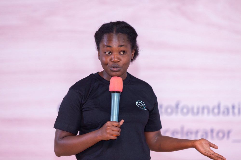 Nakure Pauline yashinze umuryango witwa Shirimpumu Turikumwe, ubarizwamo abantu 20 biganjemo abakorewe ihohoterwa rishingiye ku gitsina