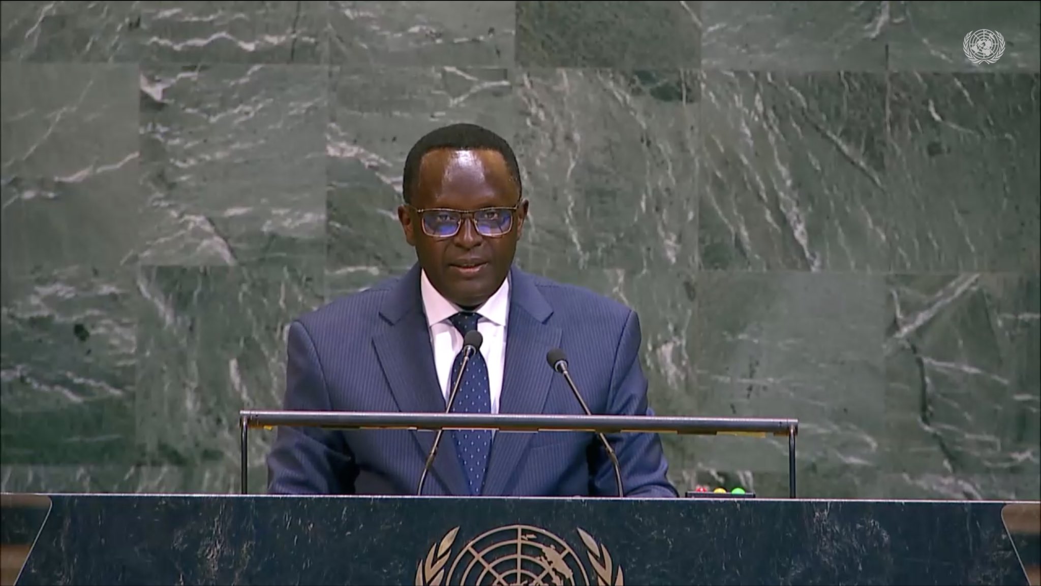 Amb. Ngoga yasabye igihugu gushyira imbaraga mu butabera ngo abakoze Jenoside bayiryozwe