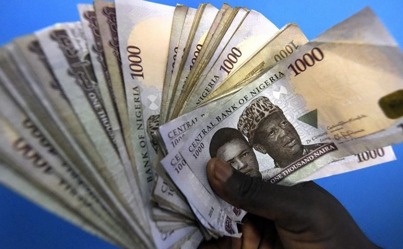 Abaturage ba Nigeria babwiwe ko batemerewe kubikuza amadolari arenze 44 mu cyumweru