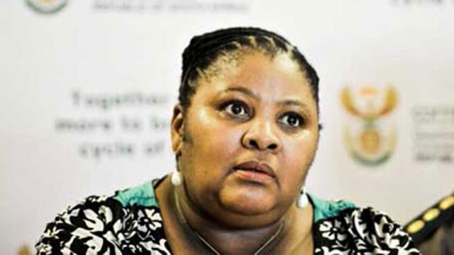 Minisitiri w'ingabo wa Afurika y'Epfo, Nosiviwe Mapisa-Nqakula