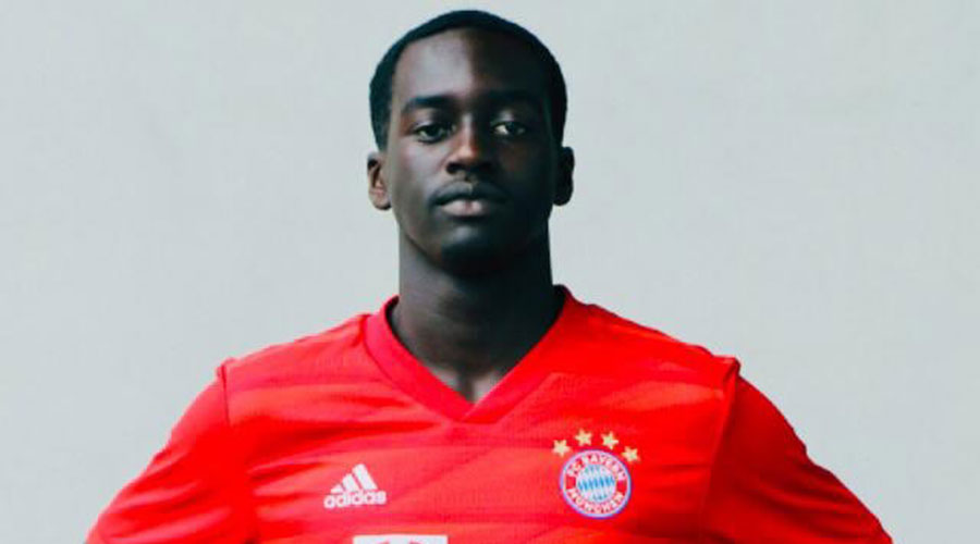 Nsanzimana Jonathan ni myugariro ukina muri Bayern Munich yo mu Budage