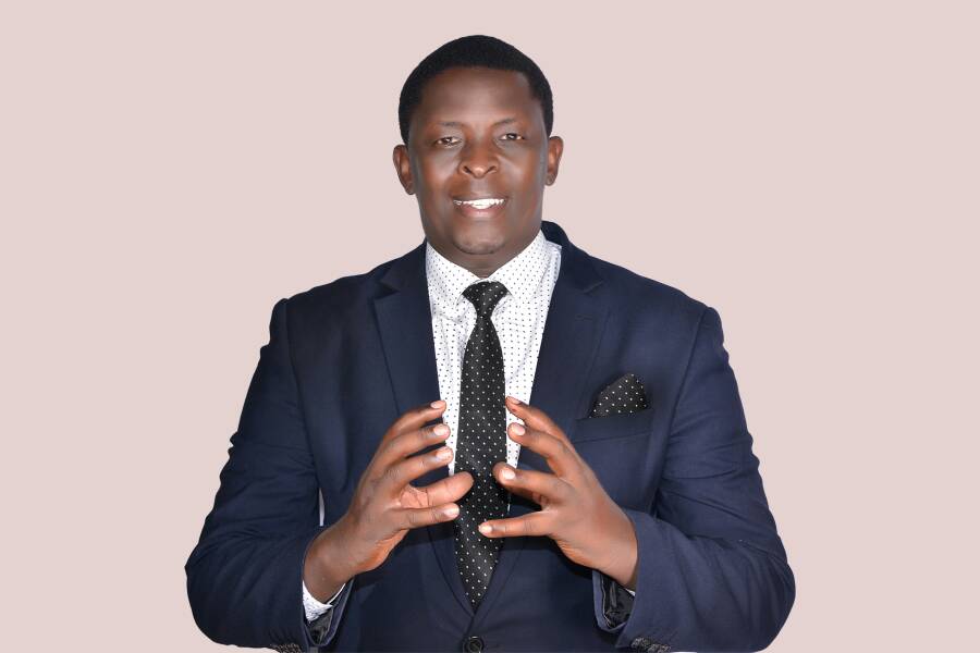 Pastor Emma Ntambara uyobora Itorero Urufatiro rwa Kristo
