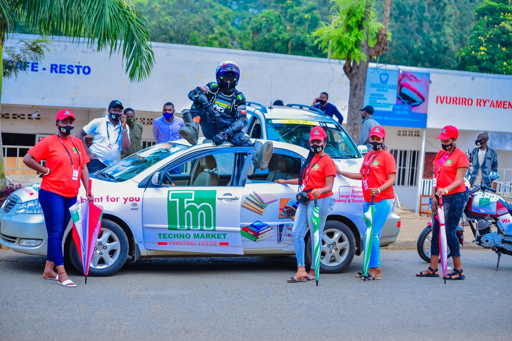 Techno Market Ltd ni icapiro ritanga serivisi zo gusohora inyandiko ku mpapuro (printing), kwandika ku byapa n’imyenda, gushushanya ku bikoresho n’ibindi bintu (branding), guteranya ibitabo (binding) n’ibindi