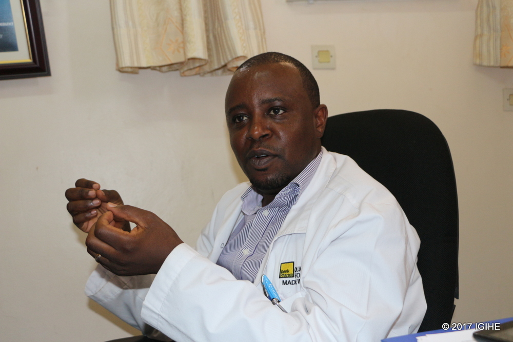 Dr Ntirenganya avuga ko kugira amabere manini ari ubusembwa bushobora gukosorwa