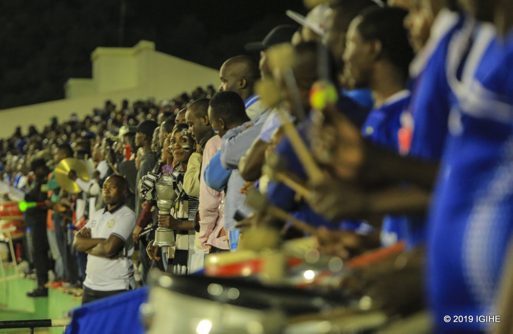 Nubwo abafana ba APR FC batishimiye umusaruro wa mukeba wabo ariko baracyizeye igikombe