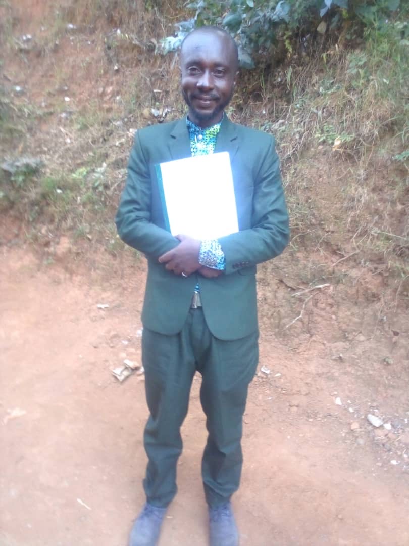 Nyuma y'imyaka 18, Master Fire yashyize hanze igitabo gisoza amashuri