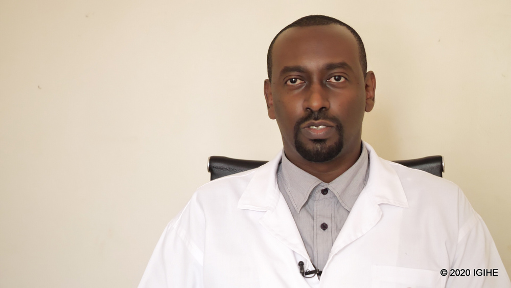Dr Niyonsaba avuga ko uburwayi bw’igifu hafi ya bwose bukenera kujyanwa kwa muganga, cyane ko abantu bose bashobora gufatwa n’uburwayi bw’igifu n’ubwo abafite ibyago byinshi byo kukirwa ari abakuze