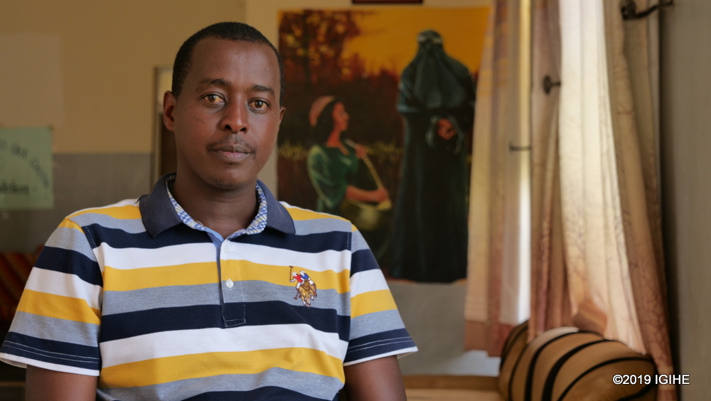 Gasore Serge, umuyobozi w’Ikigo Uwamariya yazamuriyemo impano ye, yabwiye IGIHE ko yemeye gufasha uwo mukobwa nyuma yo kubona imitekerereze ye yihariye