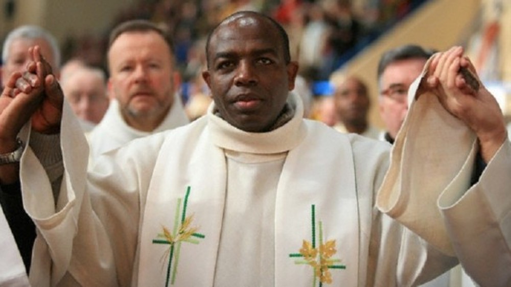 Padiri Munyeshyaka Wenceslas ukorera akazi ka Gisaseridoti mu Bufaransa ashinjwa ibyaha bya Jenoside