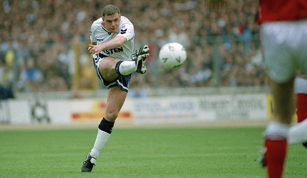 Paul Gascoigne yasabye Tottenham kugurira se inzu n'imodoka nshya