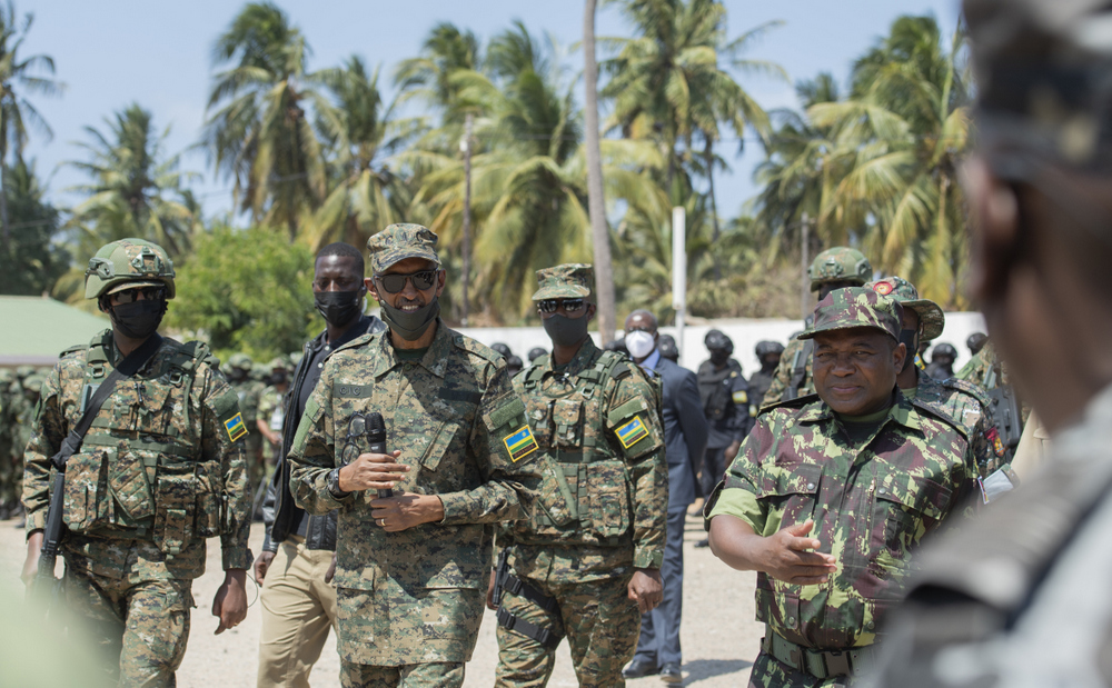 Perezida Kagame yavuze ko ahazaza h'ingabo z'u Rwanda muri Mozambique hazagenwa n'ingingo zitandukanye zirimo n'ubushake bw'abenegihugu. Aha ni mu mpera za Nzeri 2021 ubwo we na mugenzi we, Filipe Nyusi basuraga ingabo n'abapolisi b'ibihugu byombi bari mu rugamba rwo kugarura amahoro muri Cabo Delgado