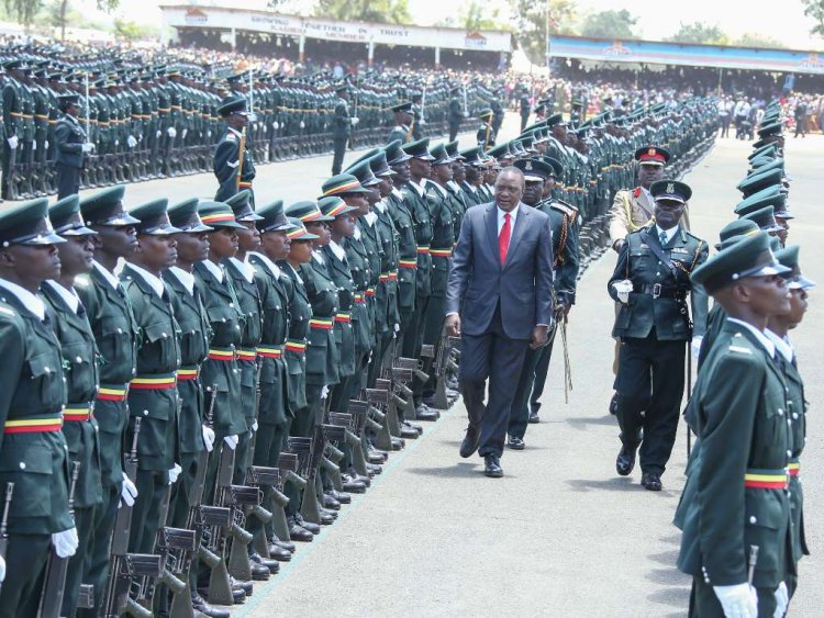 Perezida Uhuru Kenyatta asoza imyitozo y'abacungagereza