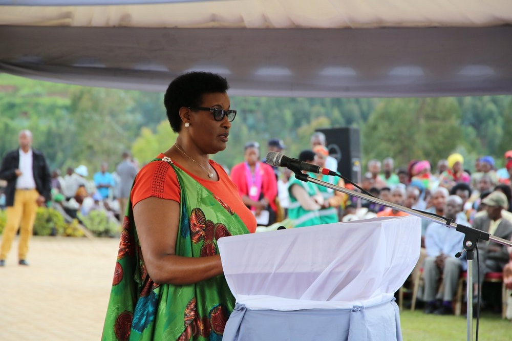 Perezida w'Umutwe w'Abadepite, Mukabalisa Donatille, yavuze ko u Rwanda rwagize ibyago byo kuyoborwa n’abategetsi batagira umutima wa kimuntu batumye Jenoside yakorewe Abatutsi mu 1994 iba