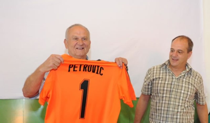 Ljupko Petrovic yasezeye kuri Litex Lovech ayisize ku mwanya wa mbere wa shampiyona ya Bulgaria n'amanota 7 mu mikino 3
