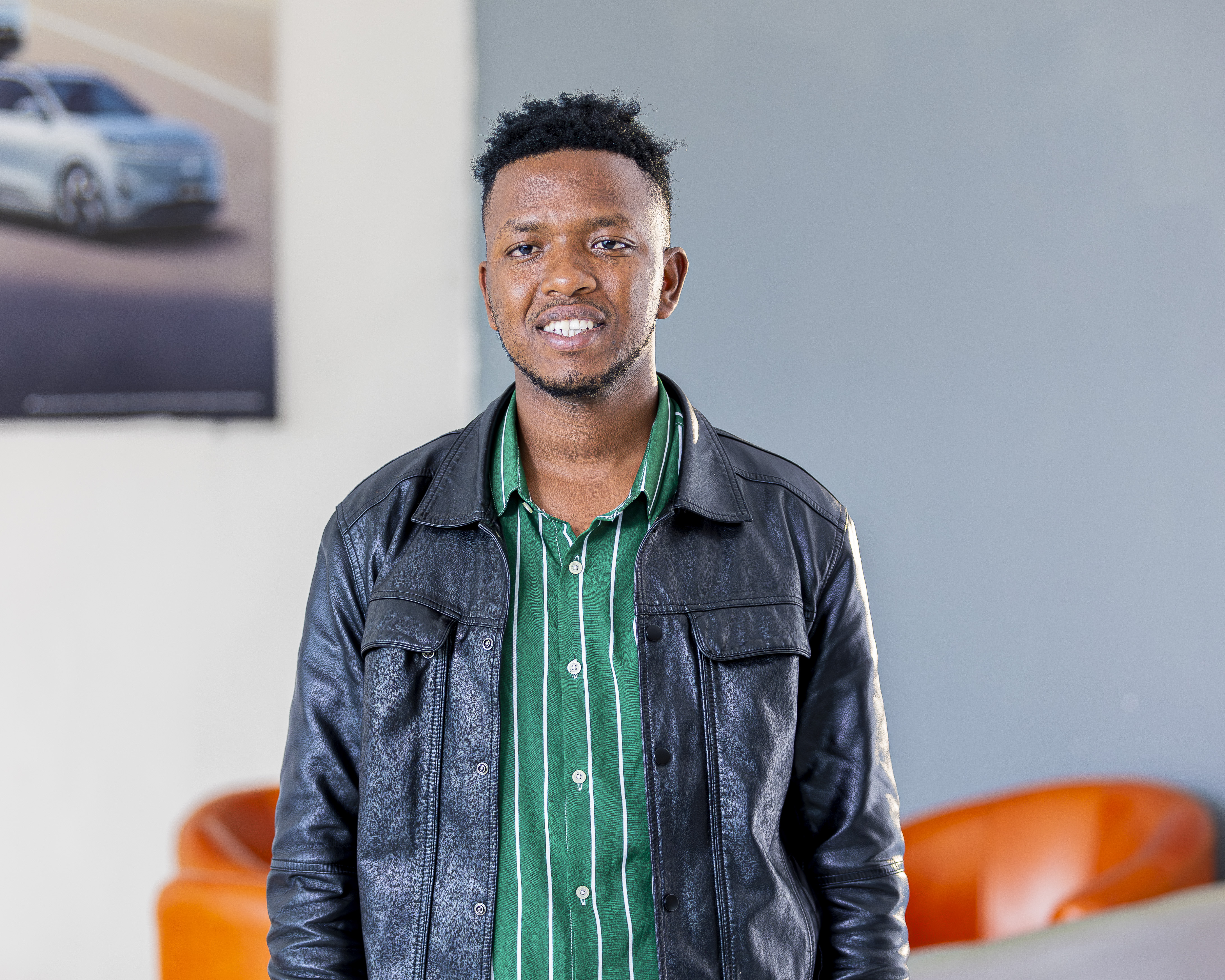 Fally Merci yavuze ko atangiza ibi bitaramo, yahereye ku bihumbi 70Frw na yo yari yahawe ngo yishyure ishuri, ubu akaba ageze ku rwego rwo gushora miliyoni 20 Frw