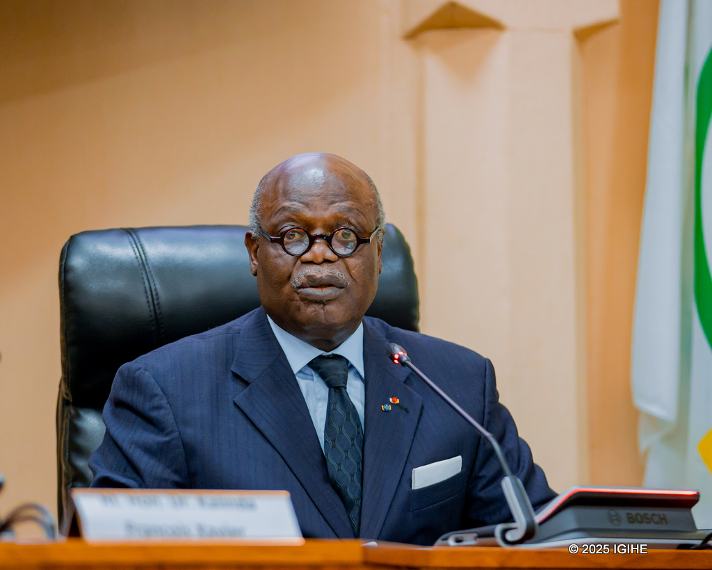Perezida w’Inteko Ishinga Amategeko y’Ibihugu bikoresha Ururimi rw’Igifaransa, APF, Hilarion Etong, yagaragaje ko ibibazo by’umutekano muke mu Karere k’ibiyaga bigari bimaze igihe ariko hifuzwa uruhare rw’abagize inteko ishinga Amategeko mu gushaka umuti urambye
