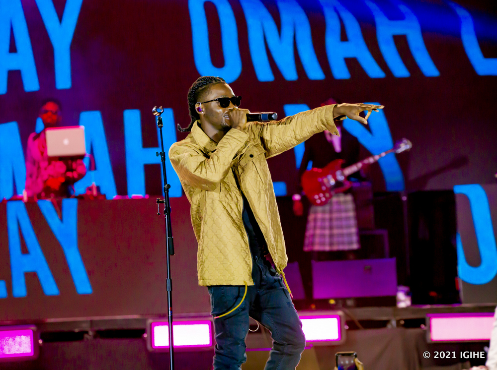 Omah Lay yaririmbye ari gucurangirwa na DJ we. Indirimbo nke ni zo yakoranye na Symphony Band bakoranye imyitozo mu gitondo cy'umunsi wabereyeho igitaramo