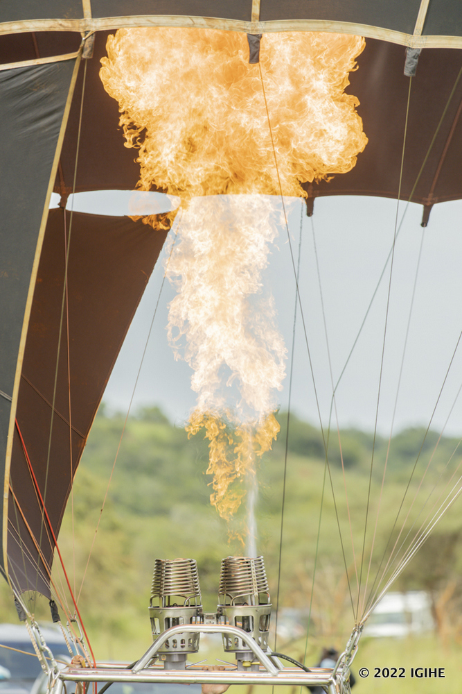 Gushyushya balloon bishobora gutwara iminota iri hagati ya 10 na 20